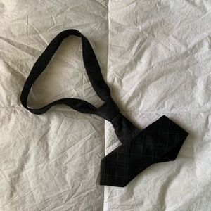 Vintage Mervyns Profile black detailed tie
